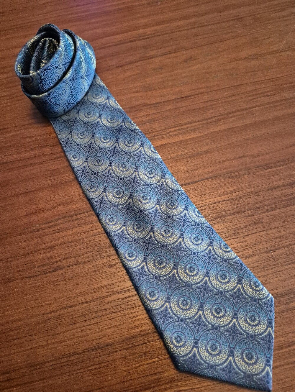 Nicole Miller Iridescent blue green tie